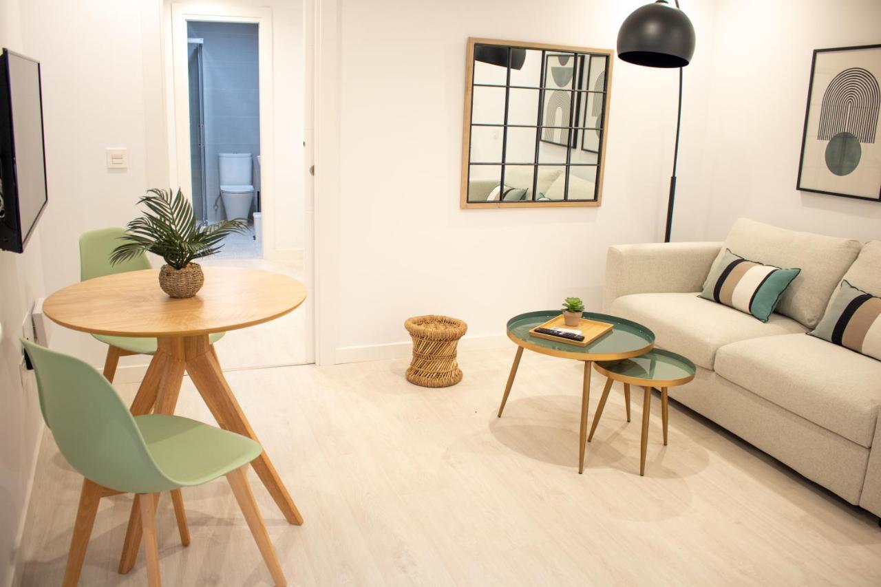 Carreteria, Central, Cosy With An Andalusian Patio マラガ エクステリア 写真